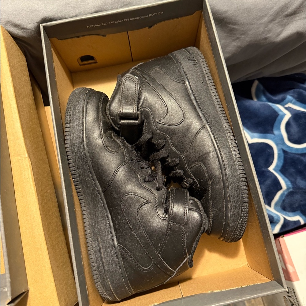 Nike Air Force 1 Mid ‘07